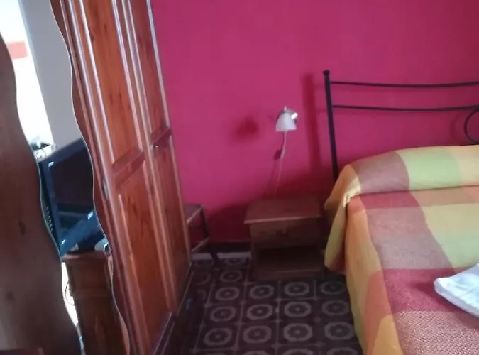 招待所 Ammaresiamo Ltb 切法卢